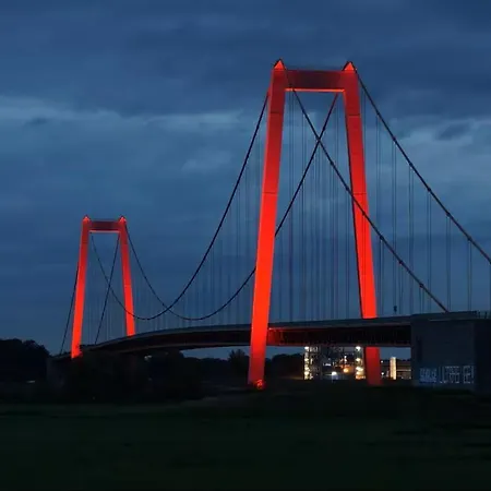 Rheinpark Rheinblick & Parkplatz شقة