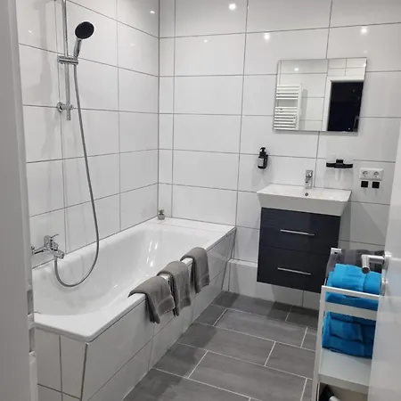 Rheinpark Rheinblick, Balkon & Parkplatz Апартаменты *